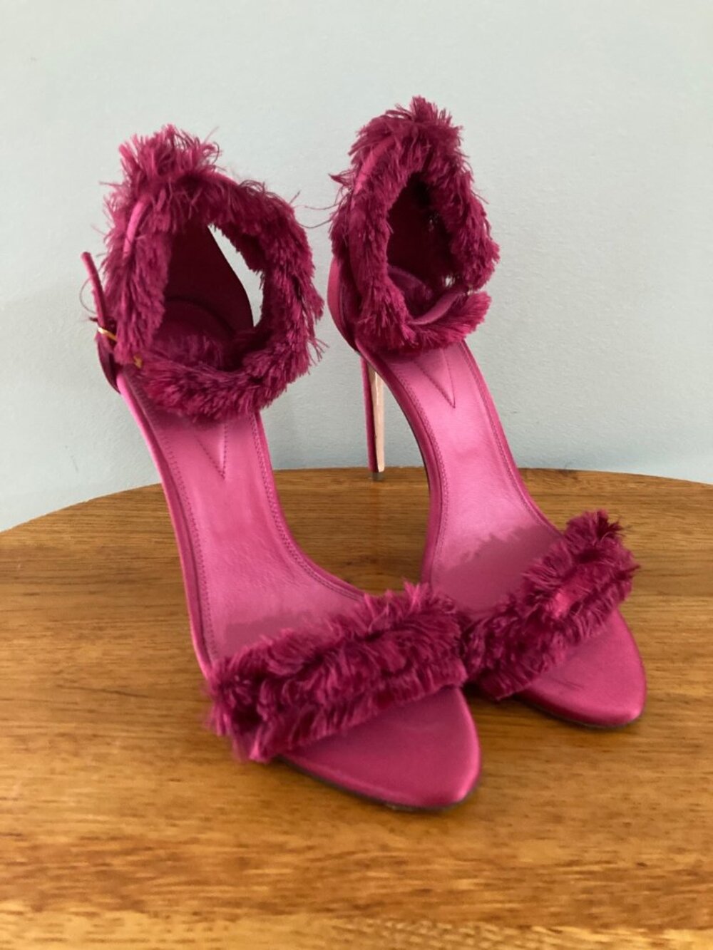 Oscar Tiye Pink Satin Fringed Ankle Strap Stiletto Heels Italy Size 37 Luxe